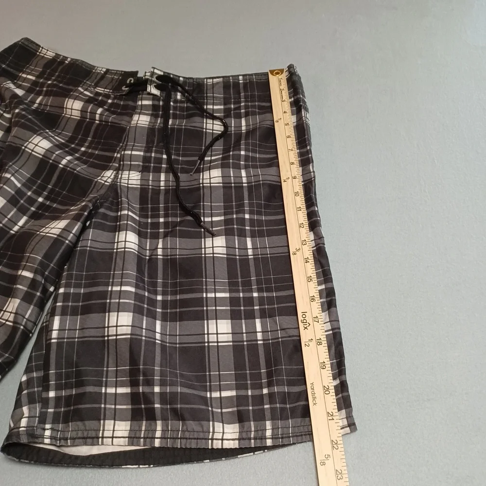 Mossimo Supply Co Mens Plaid‎ Board Shorts Black White Size 38 Cargo Pocket Swim